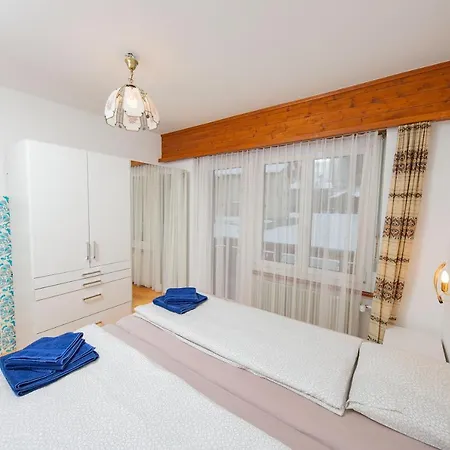Apartment Haus *