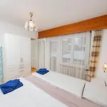 Apartment Haus *
